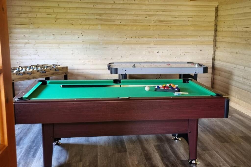 Grace'S Place With Hot Tub & Games Room Carrickfergus Kültér fotó
